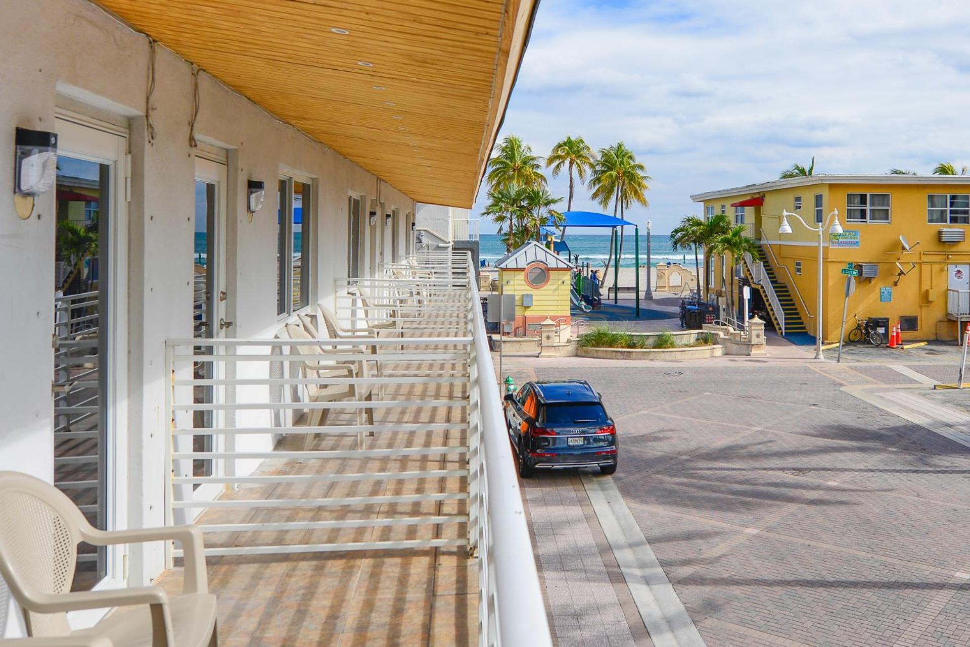 Amazing Balcony Studio At The Beach With Parking -M44 Голлівуд Екстер'єр фото