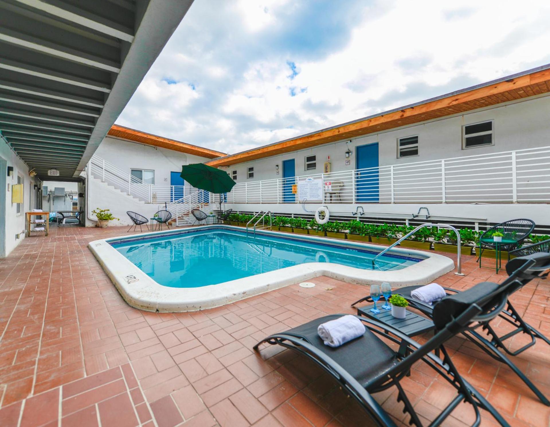 Amazing Balcony Studio At The Beach With Parking -M44 Голлівуд Екстер'єр фото